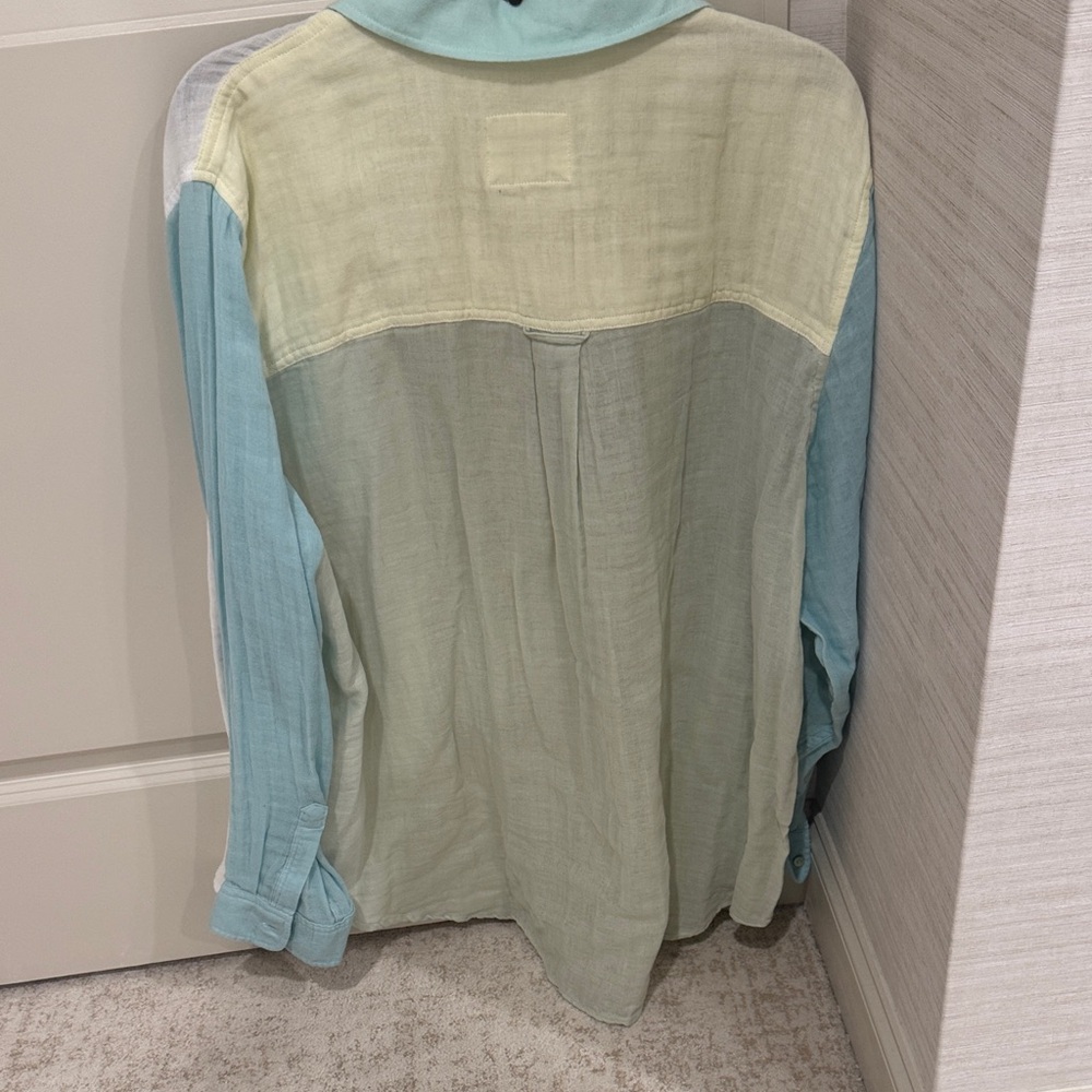 Colorblock Button Down Rails Shirt - Picture 2 of 3
